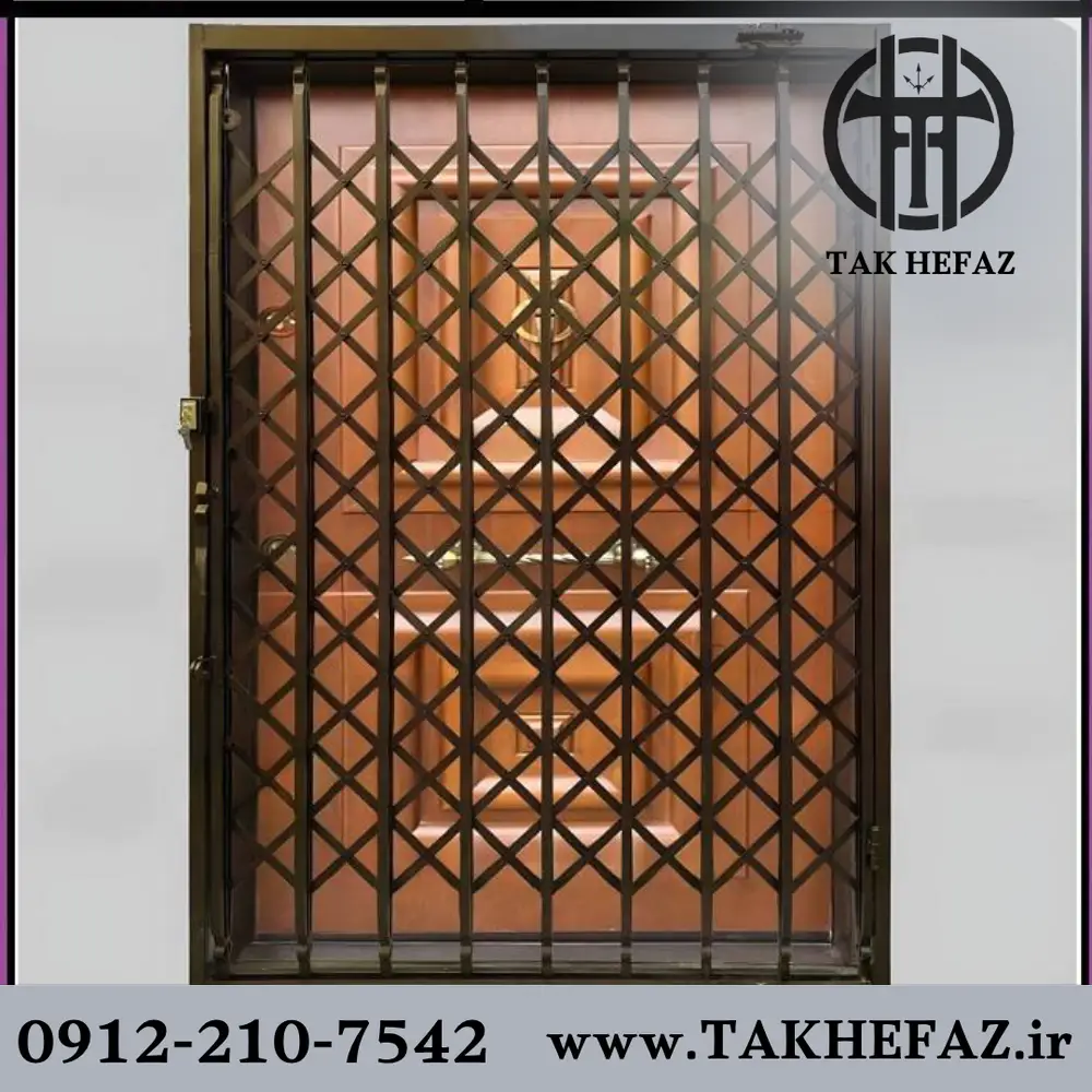 درب اکاردئونی تمام گل ۸ تیرک ۲ خم تسمه ۲.۵